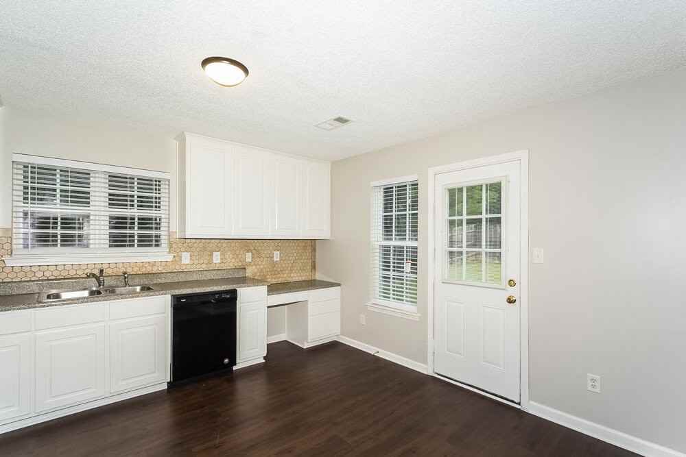 345 Breeze Mdw - Photo 7 of 15