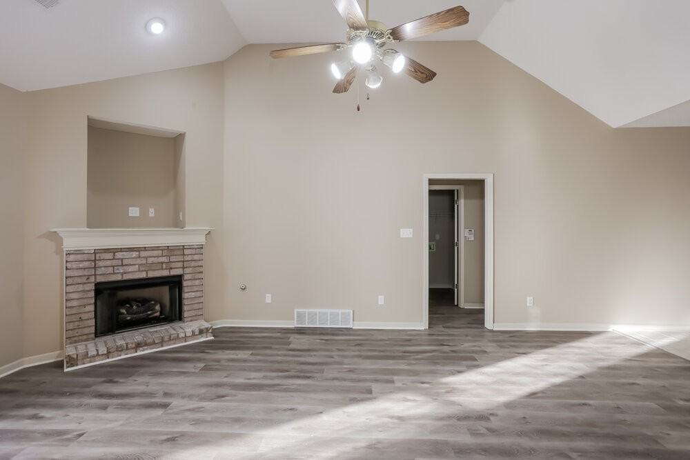 1129 Red Fern Cir E - Photo 3 of 17