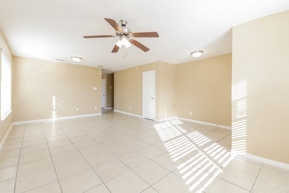 7103 London Fog Dr - Photo 4 of 16