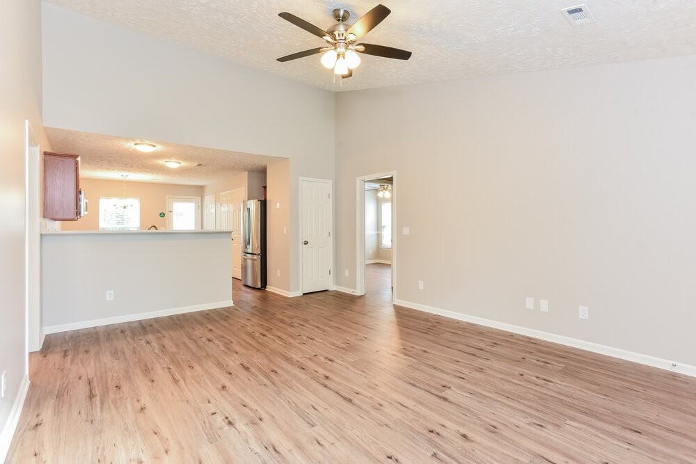 4002 Deer Run Trce - Photo 4 of 16