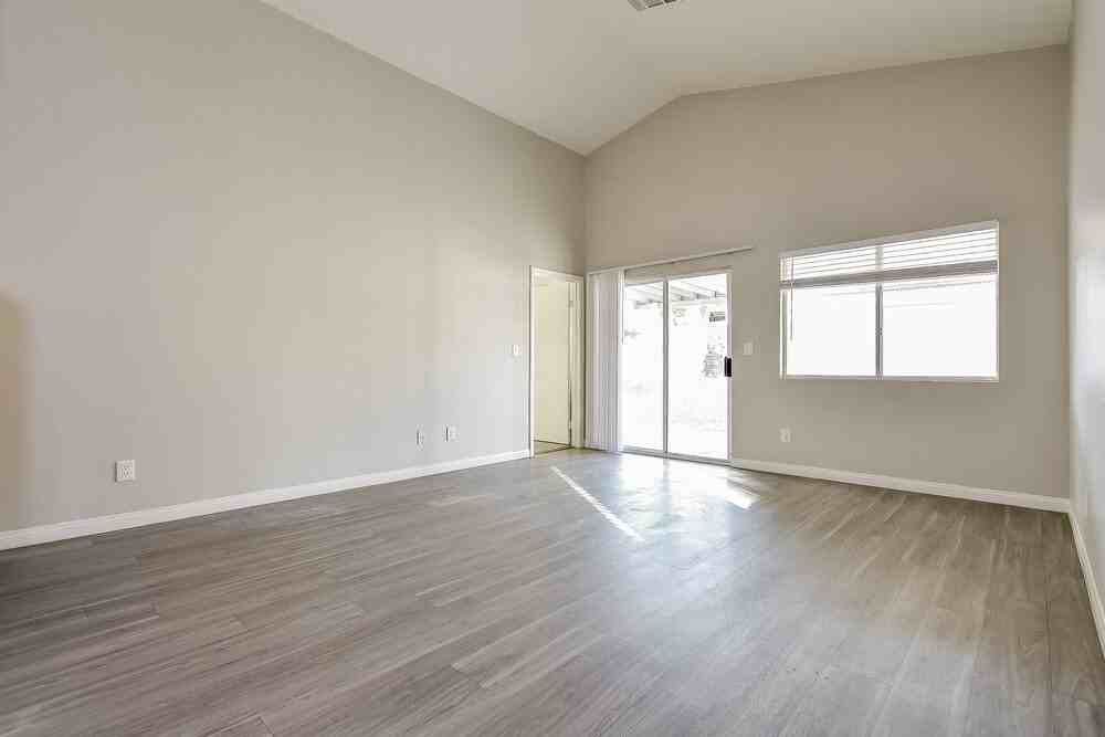 6227 Eliza Ln - Photo 5 of 16