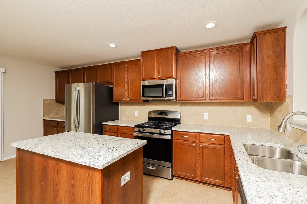 756 Fountain Gate - Photo 7 of 17