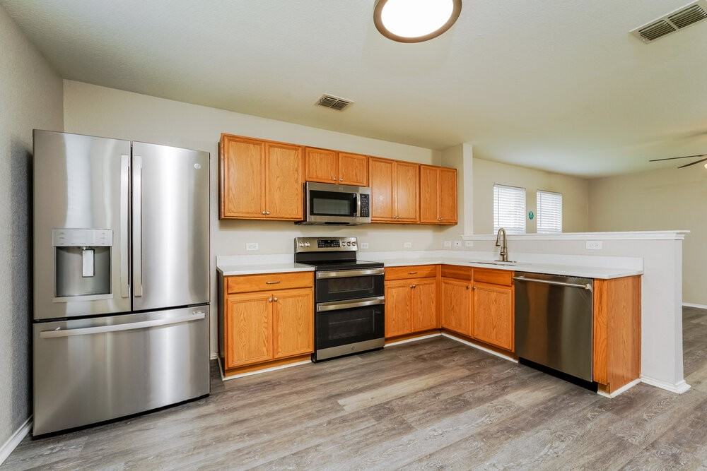 306 Olivia Ln - Photo 6 of 16