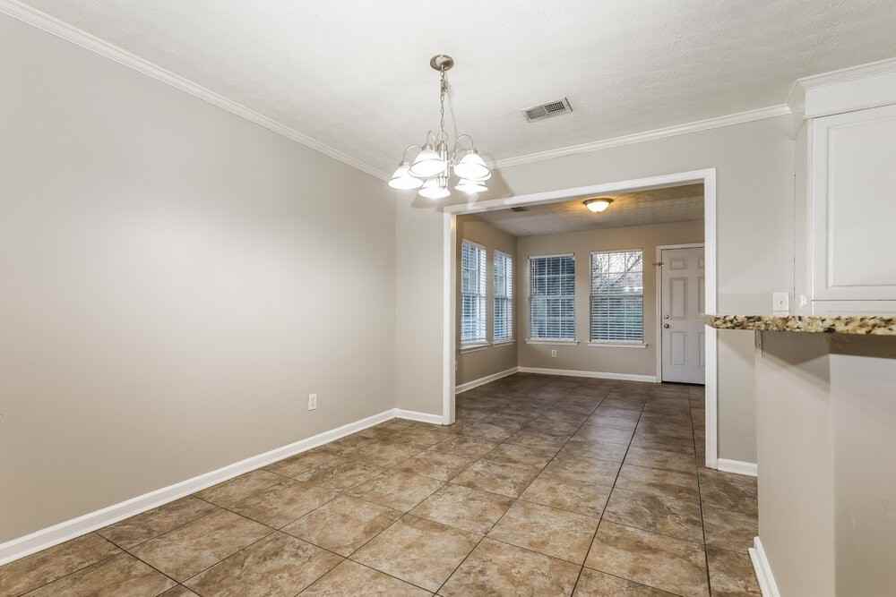 1751 Live Oak Ln - Photo 6 of 15