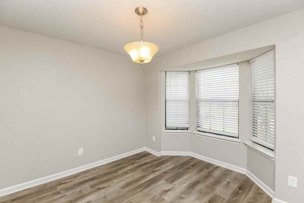 132 Callender Dr - Photo 6 of 17