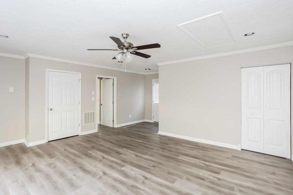 8428 Rittenhouse Cir - Photo 6 of 16