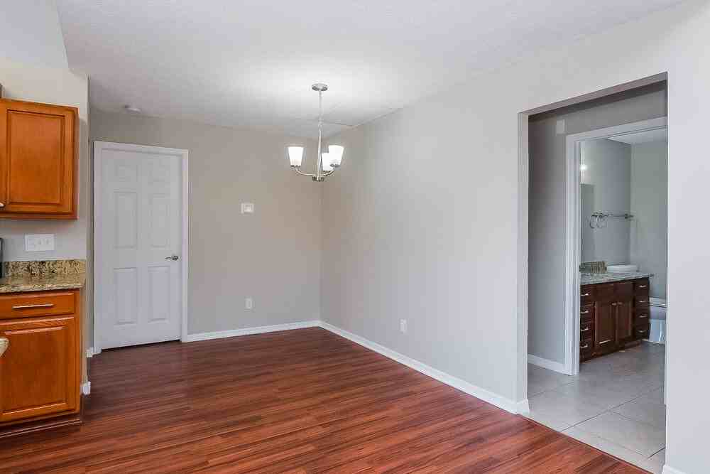 4204 Spring Way Cir - Photo 6 of 16