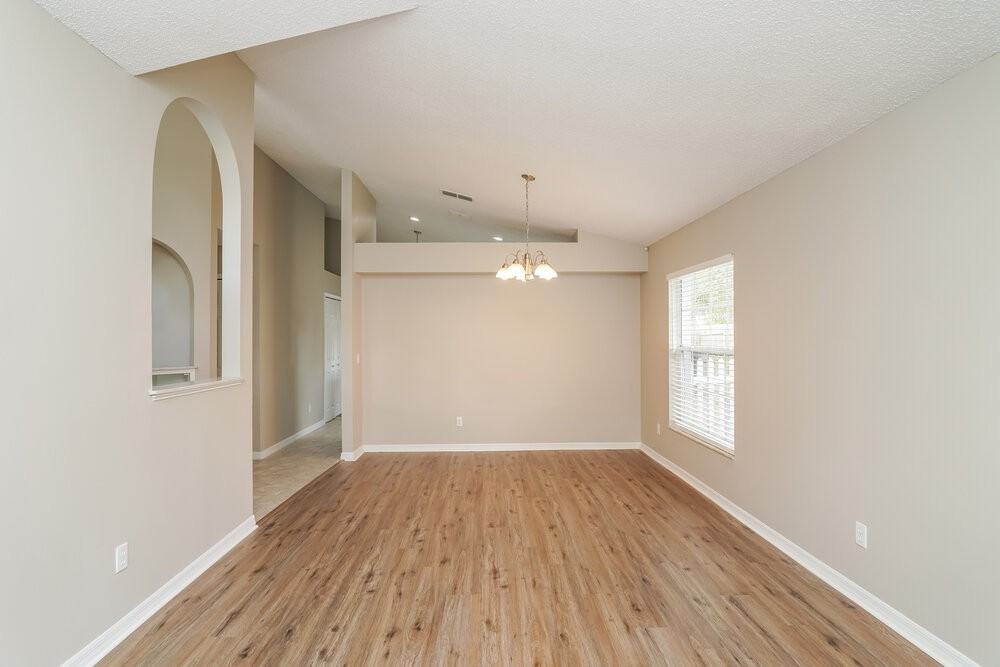 2216 Donegan Pl - Photo 5 of 16