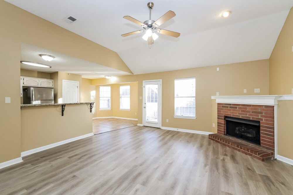 1144 Breezy Valley Dr - Photo 3 of 16