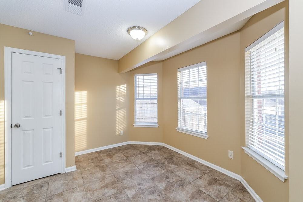 1144 Breezy Valley Dr - Photo 5 of 16