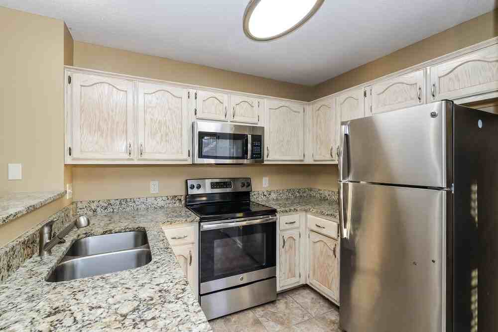 1144 Breezy Valley Dr - Photo 7 of 16