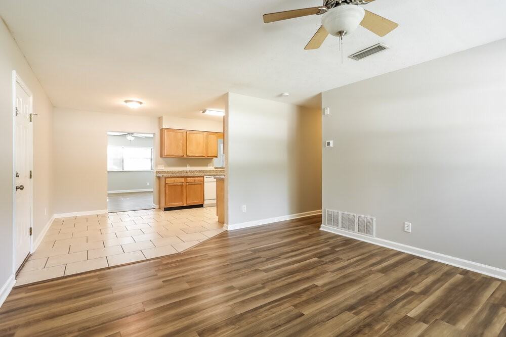 5725 Fiat Ln - Photo 6 of 16