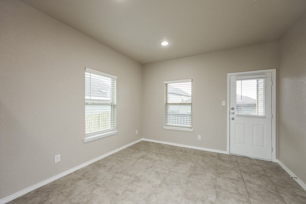 7410 Coral Bells Ct - Photo 4 of 16
