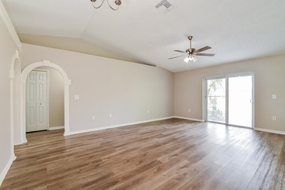 4351 Pembridge Avenue - Photo 3 of 16