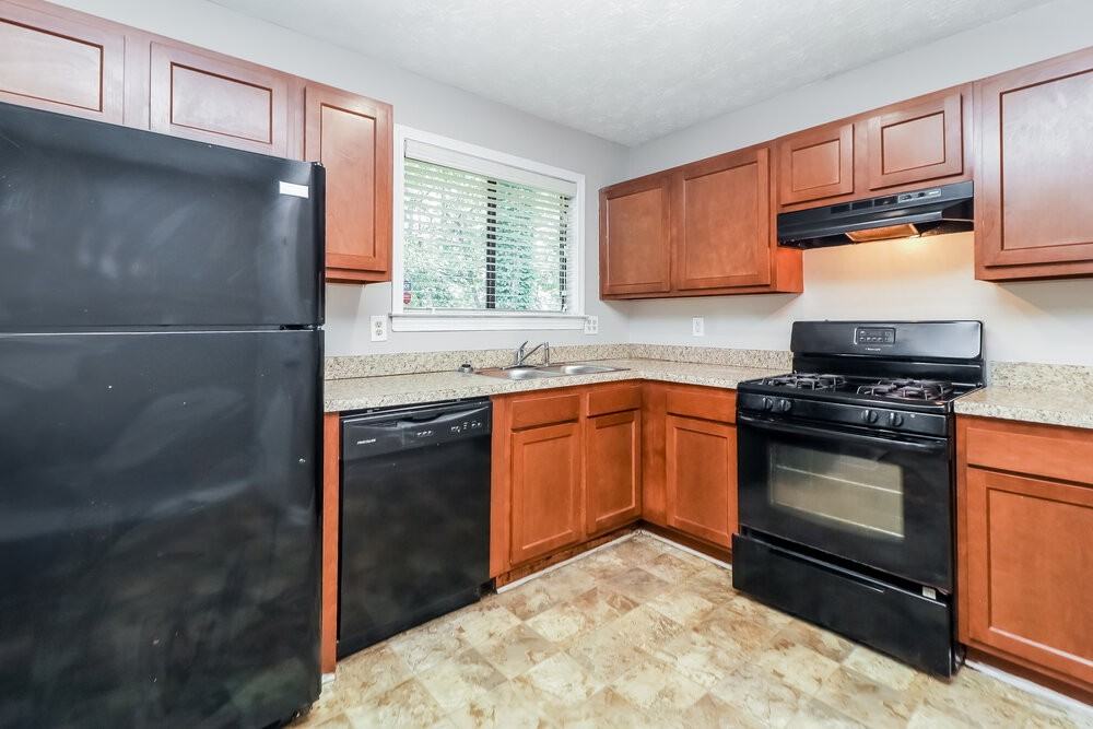 5251 Mainstreet Park Dr - Photo 7 of 16