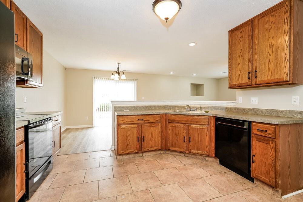 7329 Kimble Dr - Photo 7 of 28