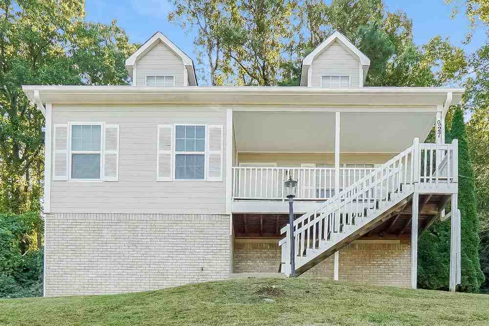 927 Rich Rd