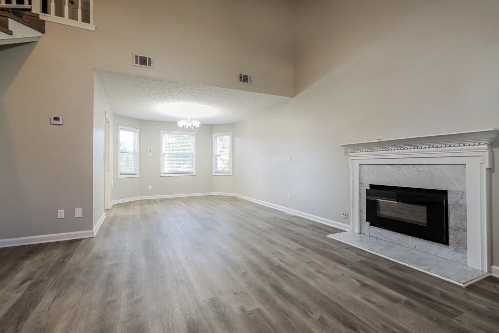 2104 Watercrest Cir - Photo 5 of 17