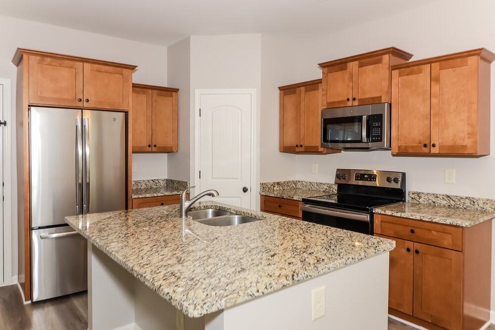 137 Bethany Manor Dr - Photo 6 of 17