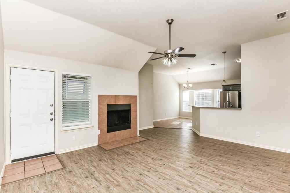 6601 Rockdale Rd - Photo 3 of 16