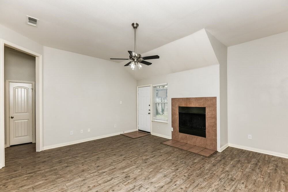 6601 Rockdale Rd - Photo 5 of 16