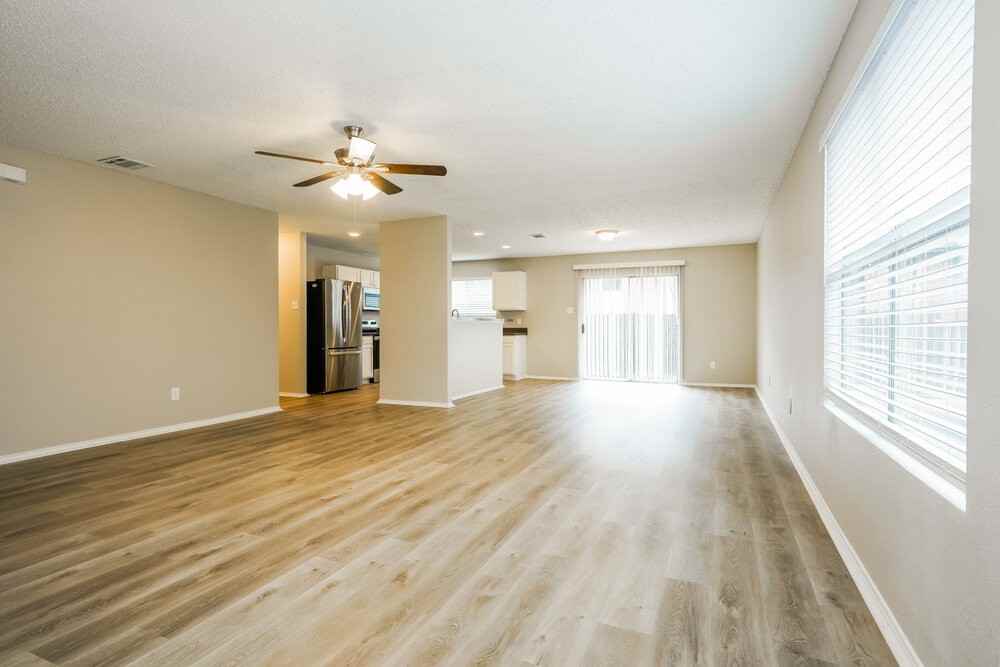 7820 Whitney Ln - Photo 4 of 16