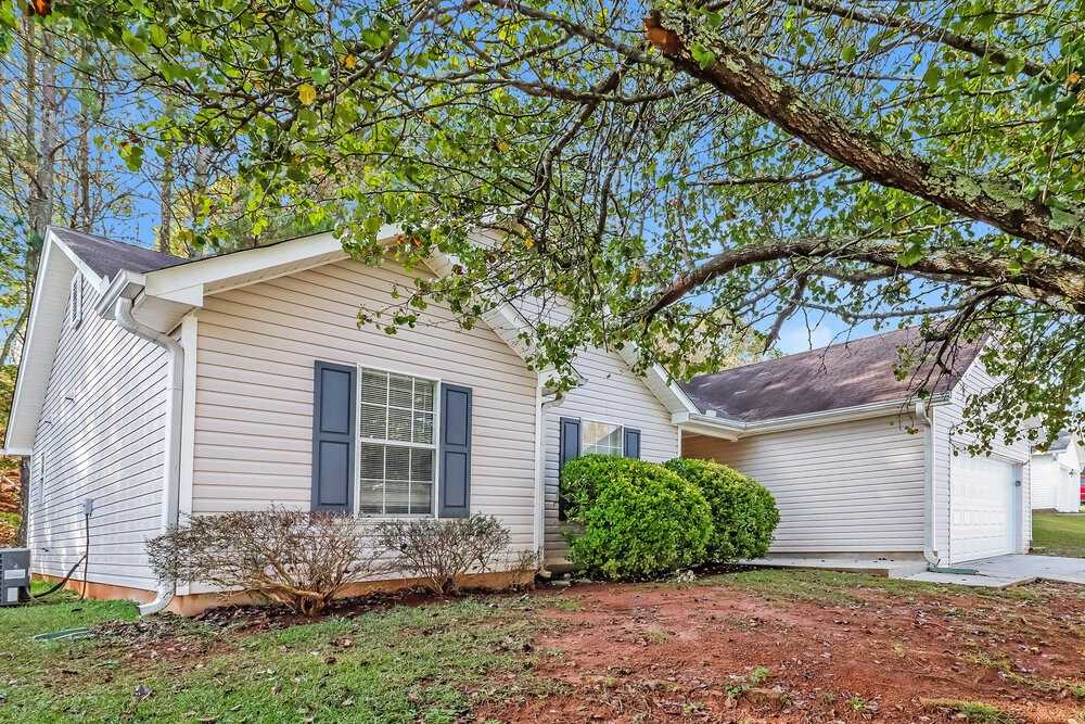 702 Shoal Cir - Photo 3 of 16