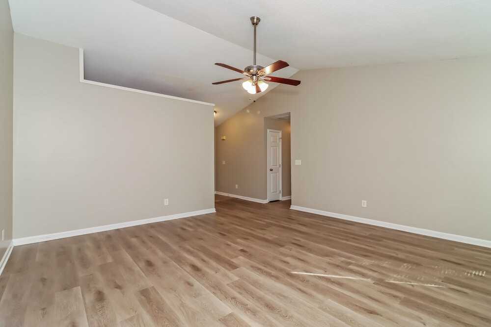 702 Shoal Cir - Photo 6 of 16