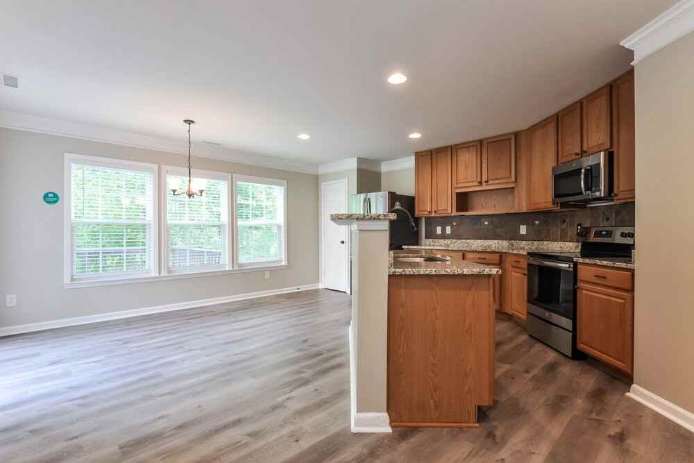 471 Averasboro Dr - Photo 7 of 17