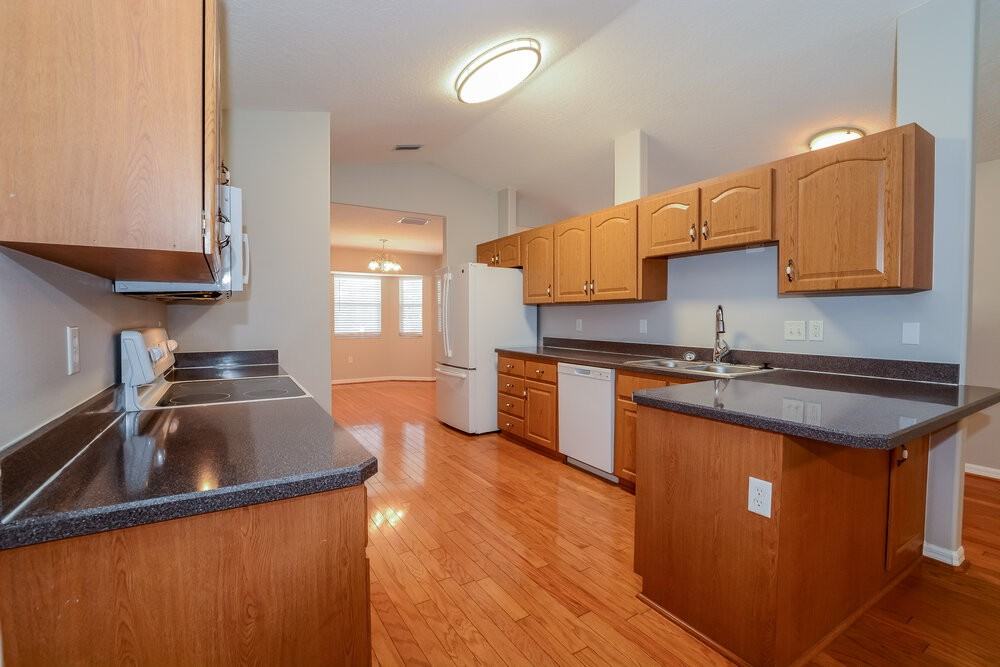 1524 Lake Villa Dr - Photo 7 of 16