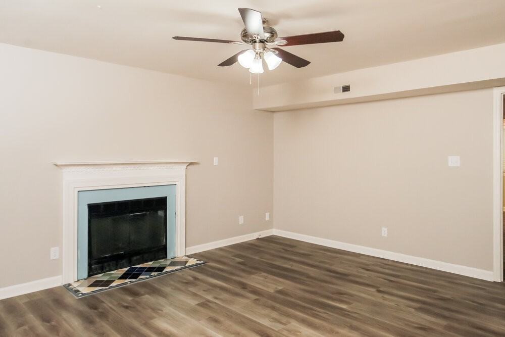 8003 Beacon Hills Rd - Photo 4 of 17