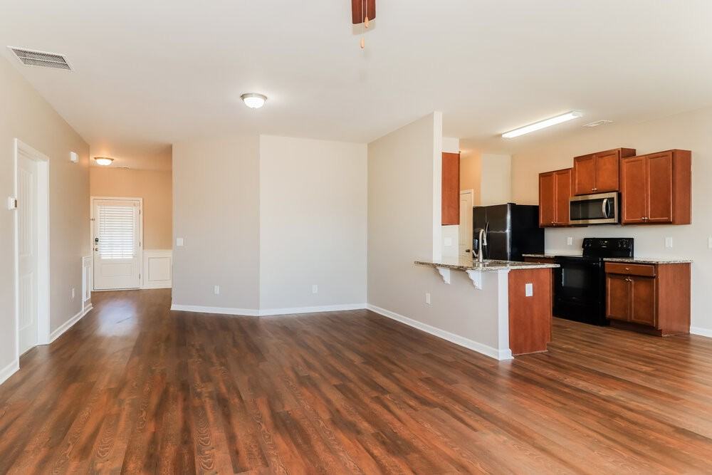 38 Robin Rd - Photo 6 of 16