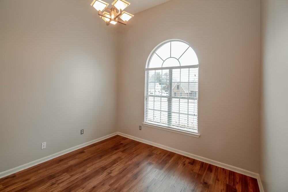 7643 Shadow Hills Dr - Photo 4 of 14