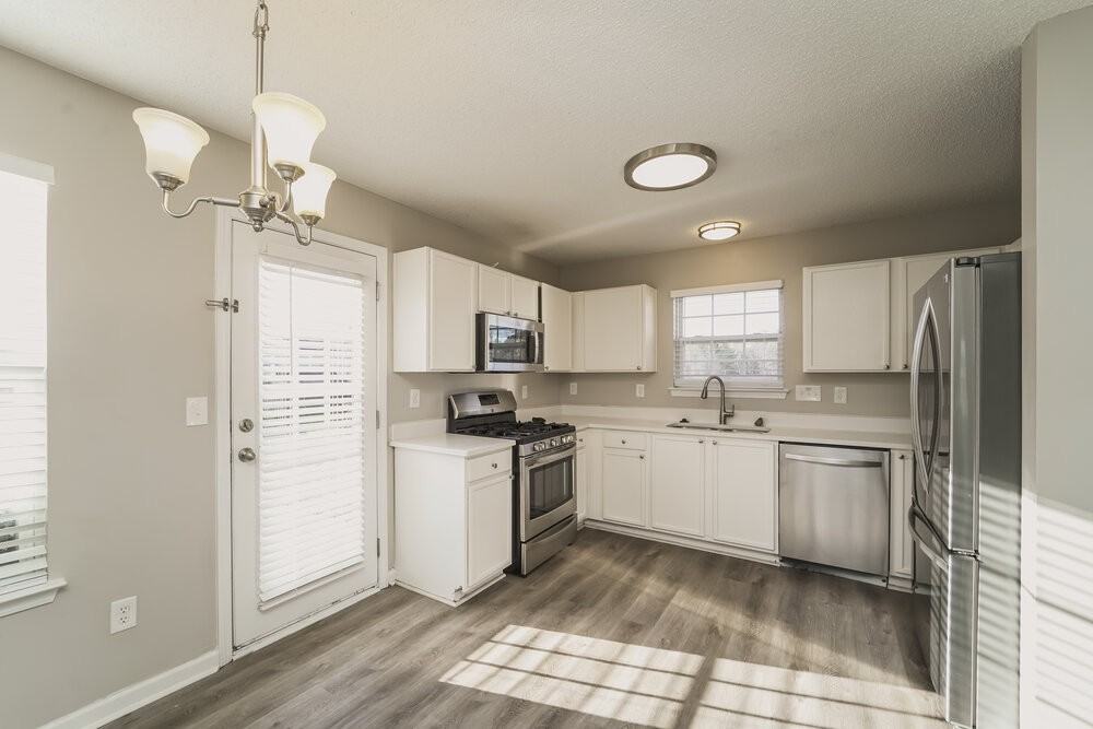 2631 Lookout Point Rd - Photo 7 of 17