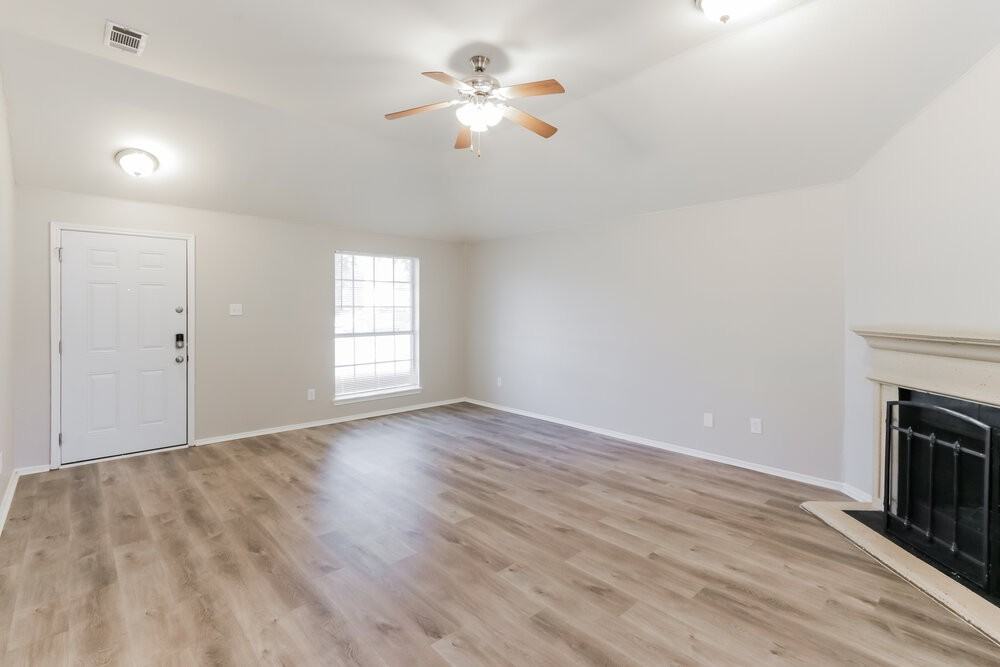 1504 Taylor Dr - Photo 6 of 16