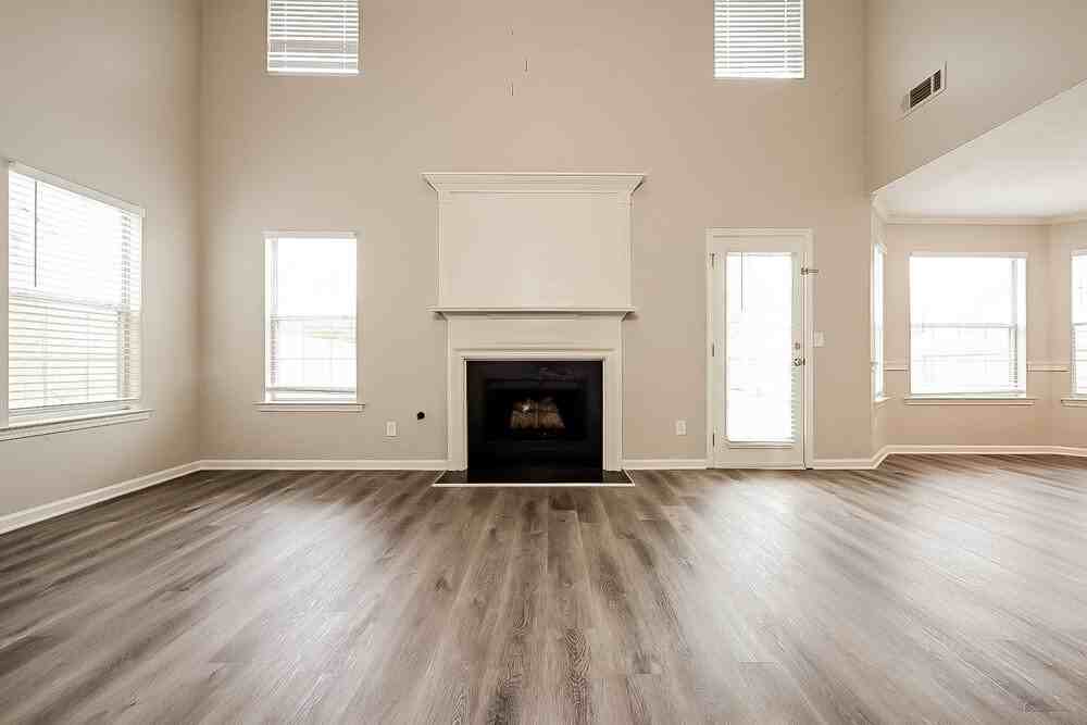 1375 Lafayette Sq - Photo 4 of 17