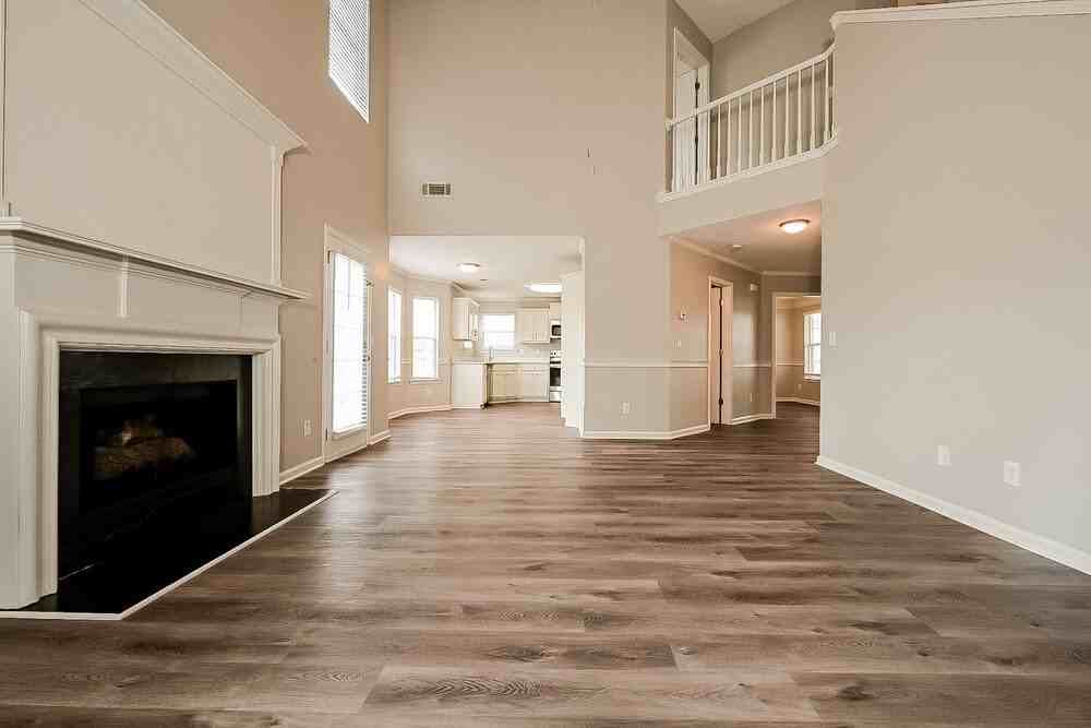 1375 Lafayette Sq - Photo 5 of 17