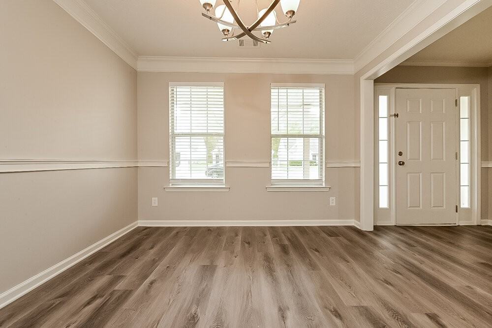 1375 Lafayette Sq - Photo 6 of 17