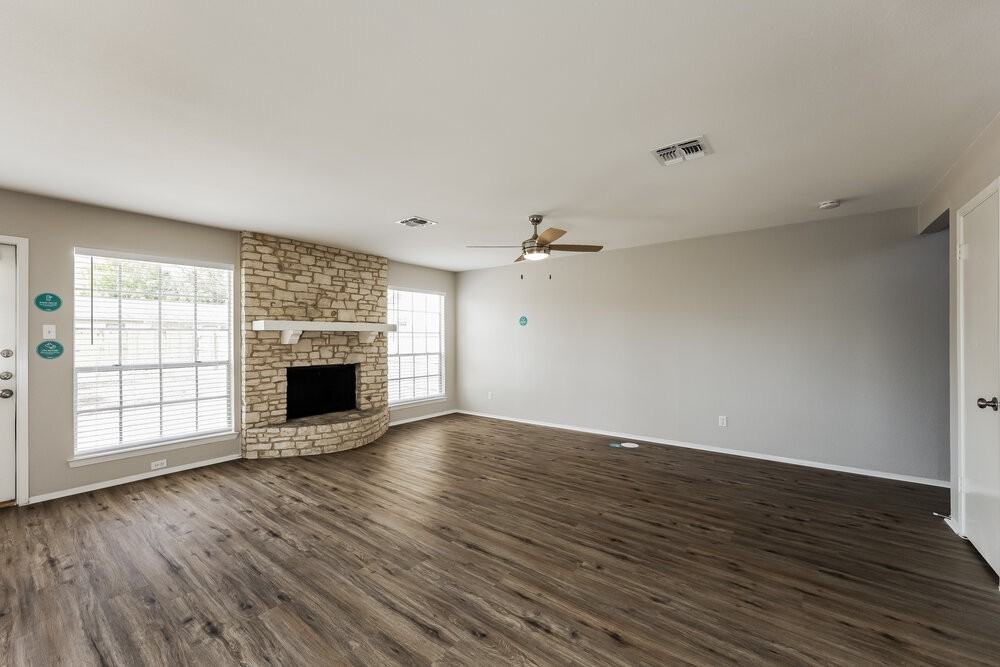 8238 Meadow Post St - Photo 4 of 17