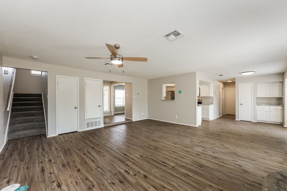 8238 Meadow Post St - Photo 5 of 17