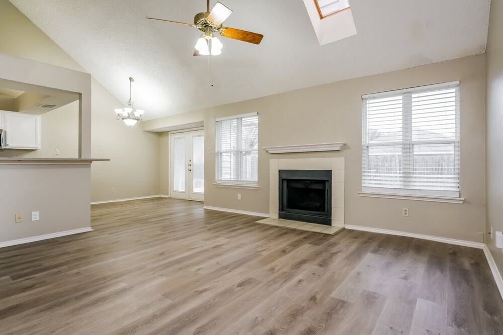 4844 Thistledown Dr - Photo 5 of 17