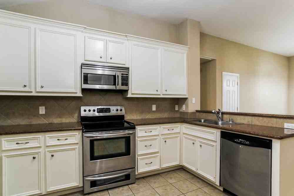 131 Golfview Drive - Photo 7 of 16