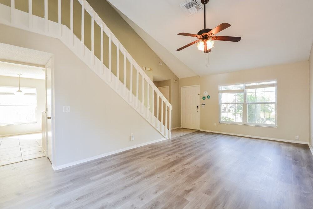 1280 Pin Oak Dr - Photo 6 of 17