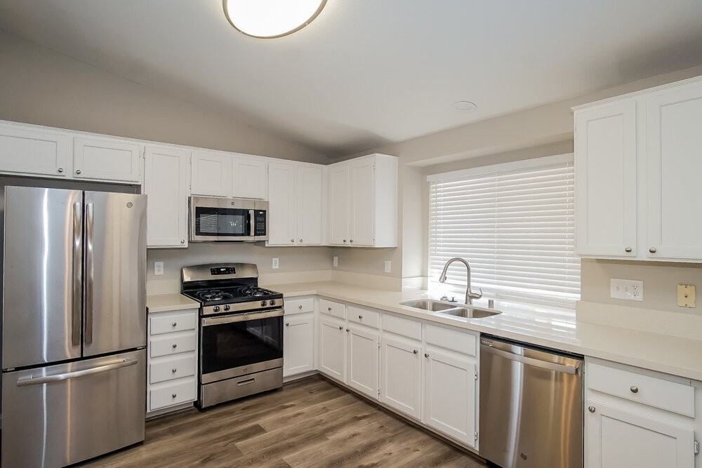 707 Heritage Point Dr - Photo 6 of 15