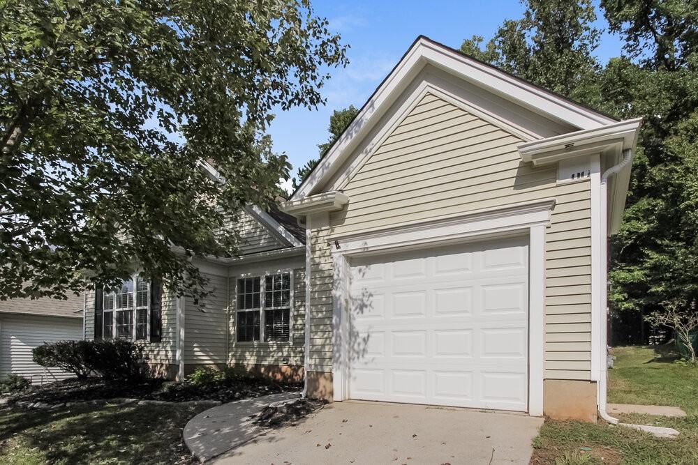 1506 Rumstone Ln - Photo 3 of 16