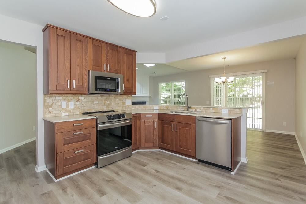 1506 Rumstone Ln - Photo 7 of 16