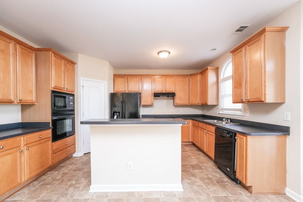 7234 Lake Xing - Photo 7 of 17