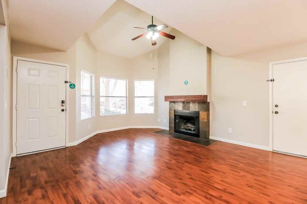 1717 E Geronimo St - Photo 5 of 17