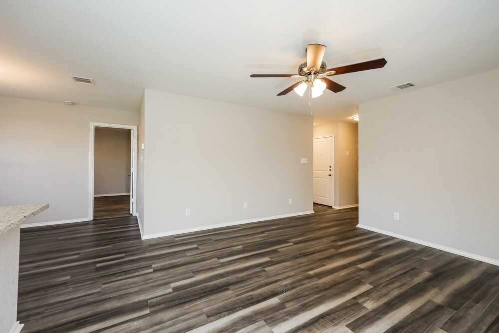 9723 Marbach Hl - Photo 5 of 16