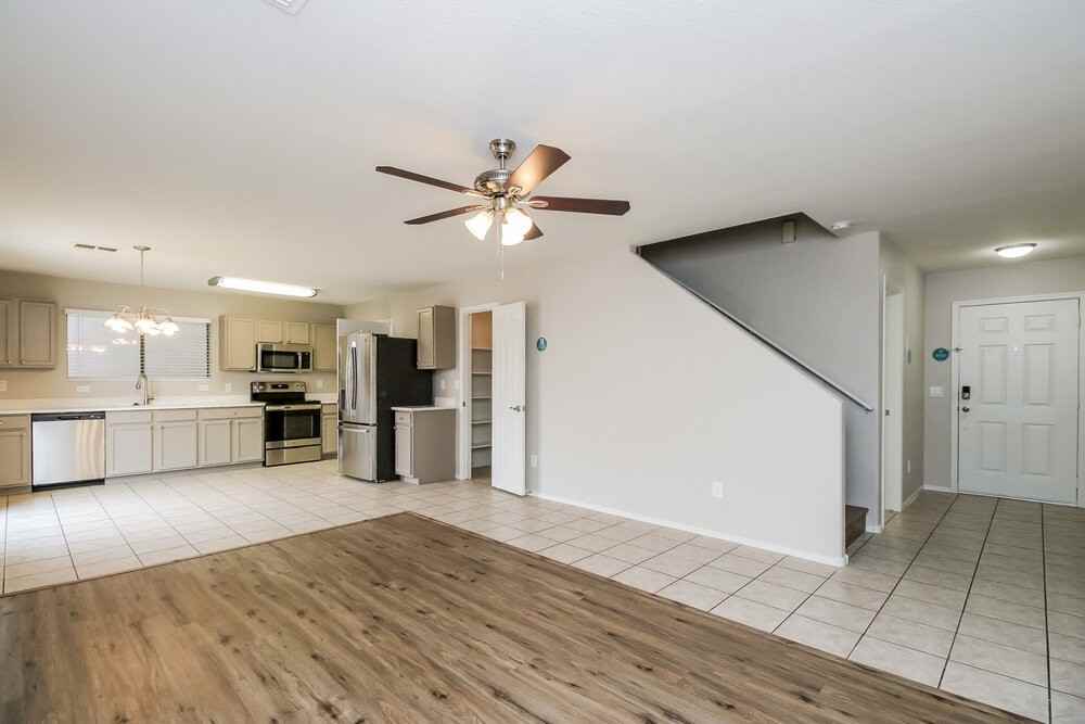 2349 E 35th Ave - Photo 6 of 17